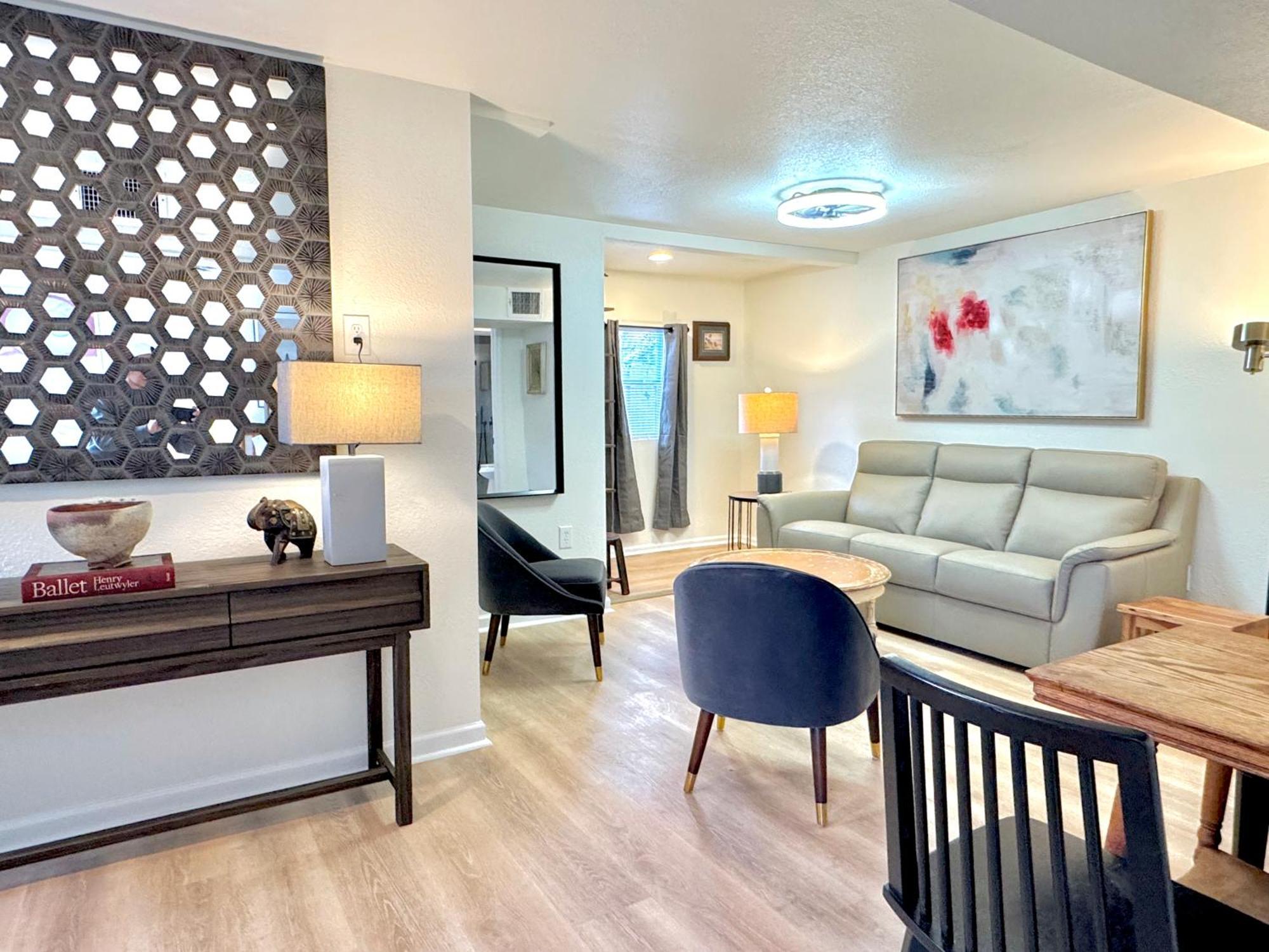 Upgraded Suite - Easy Access To Uptown #N29 オクラホマシティ エクステリア 写真